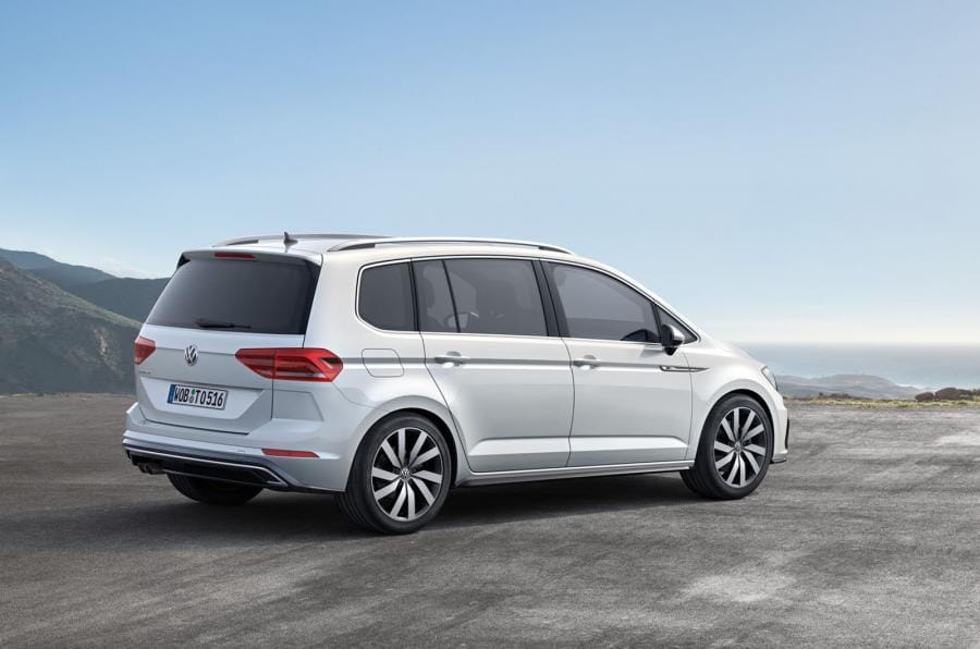 all-new-volkswagen-touran-unveiled-with-up-to-190-hp-photo-gallery_11