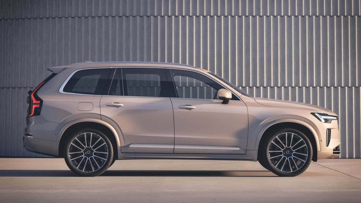 Volvo'nun Yenilenen XC90 Modeli Tanıtıldı